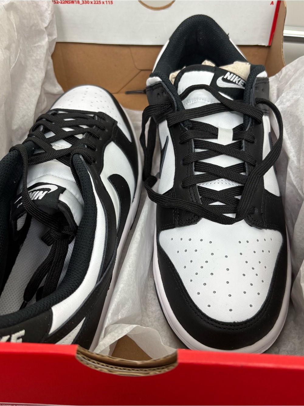 NIKE NIB Dunk Low Black and White